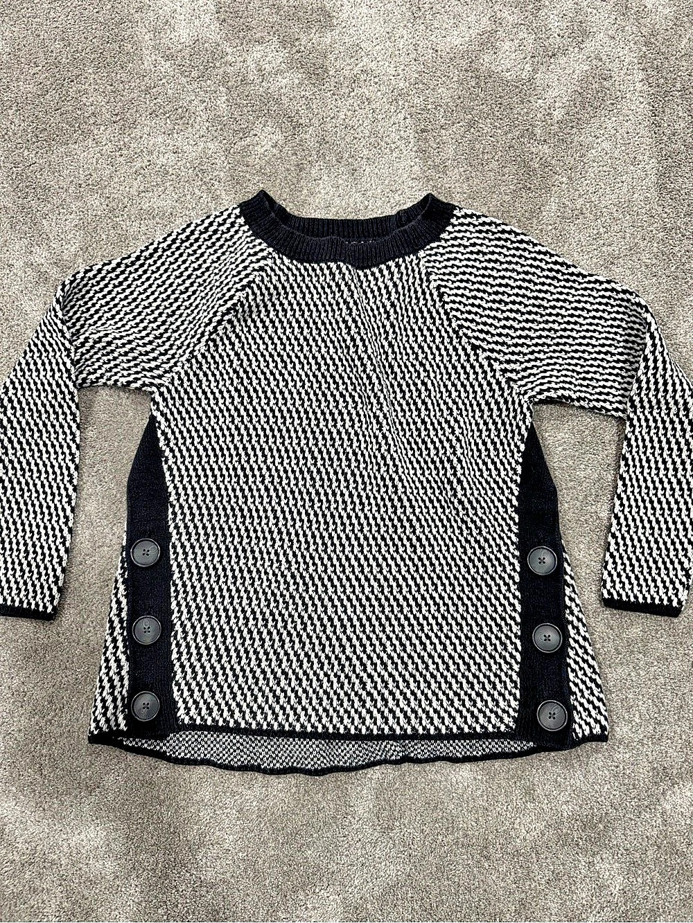 LOFT Black & White Textured Side Button Sweater Size Medium